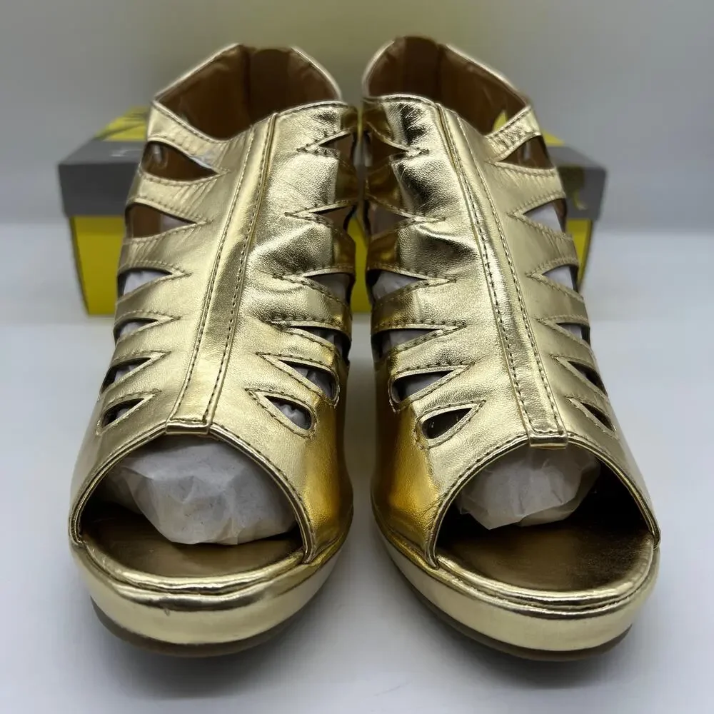 Forever Gold Wedge Sandals Women's Size 8 Shoes Back Zipper